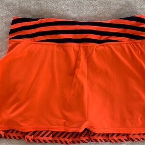 Lulu Lemon - Pace Setter Skort  size 4. Orange & Navy